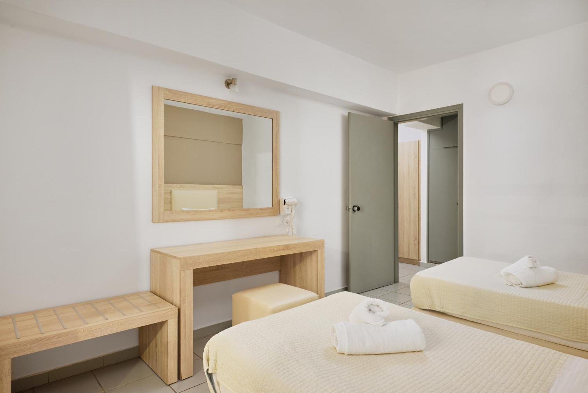 Acropolis Apartments Hersonissos  Exterior photo